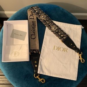 Authentic Dior Oblique Signature Canvas Stap